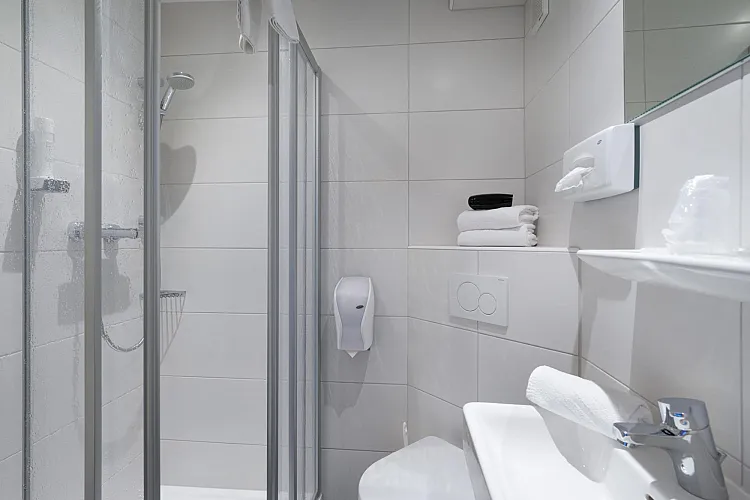 haus_tirol_comfort_doppeltzimmer_zimmer_5_3.jpg